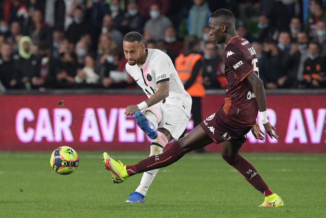 东契奇再三双独行侠胜活塞 KD45分太阳负绿军